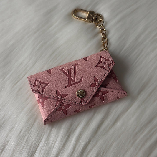 ZARA KEYCHAIN - PINK